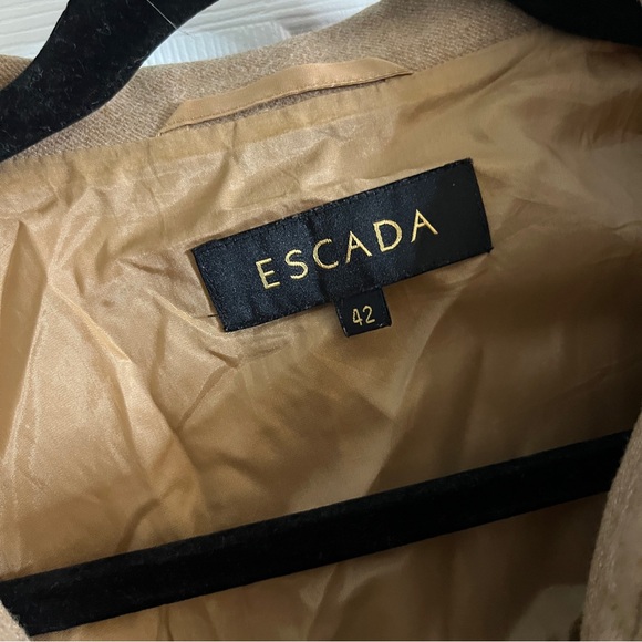 Escada Ruffled Front Zippered Blazer Pecan - Picture 4 of 11